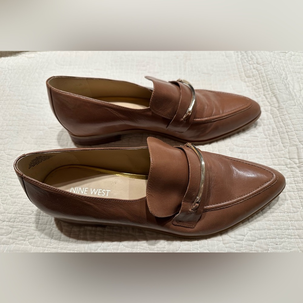 Nine West tan loafers - size 9M - Picture 3 of 8